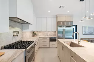 385 Linda Ln, West Palm Beach, FL 33405 - Photo 11