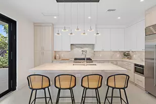 385 Linda Ln, West Palm Beach, FL 33405 - Photo 9