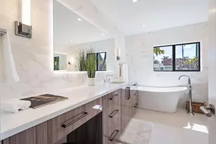 385 Linda Ln, West Palm Beach, FL 33405 - Photo 23