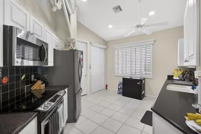 9146 Bay Point Circle, West Palm Beach, FL 33411 - Photo 13
