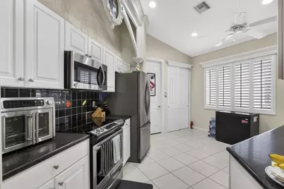 9146 Bay Point Circle, West Palm Beach, FL 33411 - Photo 15