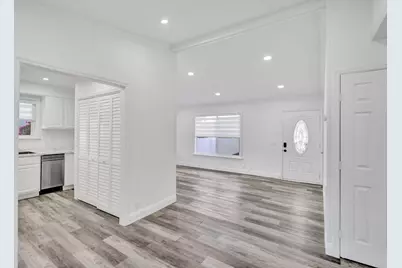 229 SW 1st Avenue, Delray Beach, FL 33444 - Photo 13