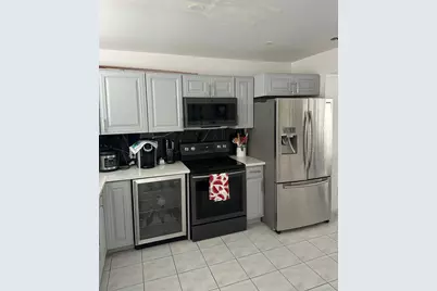 4557 Luxemburg Court, Lake Worth, FL 33467 - Photo 3