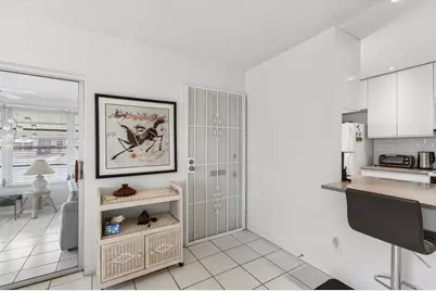 1327 High Point Way SE #D, Delray Beach, FL 33445 - Photo 5