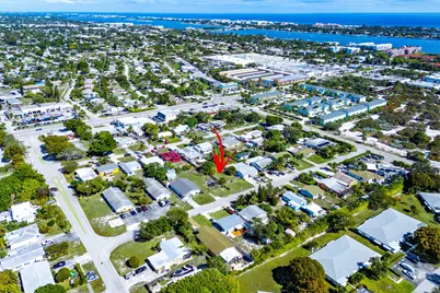 1073 Florence Road, Lake Worth, FL 33462 - Photo 11