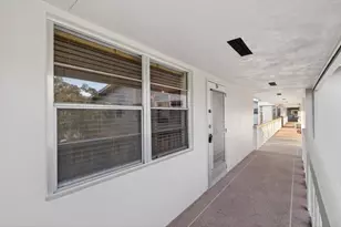 56 Windsor C, West Palm Beach, FL 33417 - Photo 3