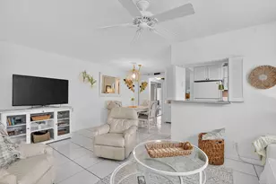 477 Tilford V, Deerfield Beach, FL 33442 - Photo 3