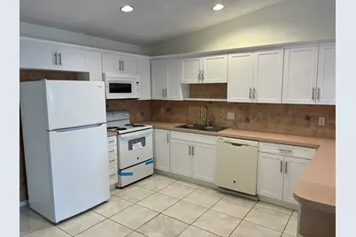 4423 Woodstock Drive #B, West Palm Beach, FL 33409 - Photo 11