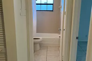 4423 Woodstock Dr, West Palm Beach, FL 33409 - Photo 13