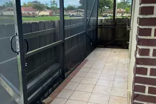 4423 Woodstock Dr, West Palm Beach, FL 33409 - Photo 5