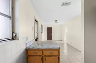 110 SW 12th Ave, South Bay, FL 33493 - Photo 9