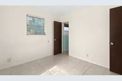 110 SW 12th Avenue, South Bay, FL 33493 - Photo 21