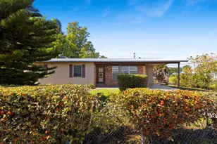 110 SW 12th Ave, South Bay, FL 33493 - Photo 1