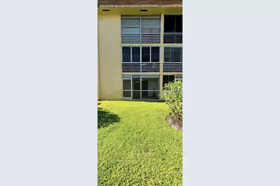 600 Village Green Court #C-110, Palm Springs, FL 33461 - Photo 7