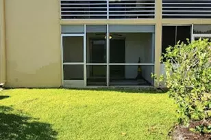 600 Village Green Ct, Lake Worth Beach, FL 33461 - Photo 7