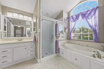 2805 Foxhall Drive E, West Palm Beach, FL 33417 - Photo 13