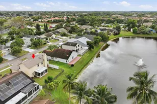 2805 Foxhall Dr E, West Palm Beach, FL 33417 - Photo 43