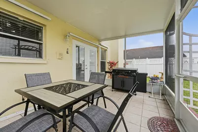 2805 Foxhall Drive E, West Palm Beach, FL 33417 - Photo 27