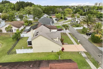 2805 Foxhall Drive E, West Palm Beach, FL 33417 - Photo 41