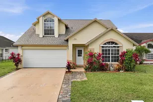 2805 Foxhall Dr E, West Palm Beach, FL 33417 - Photo 3