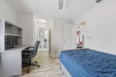 2805 Foxhall Drive E, West Palm Beach, FL 33417 - Photo 53