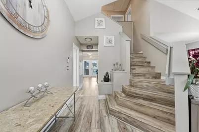 2805 Foxhall Drive E, West Palm Beach, FL 33417 - Photo 9