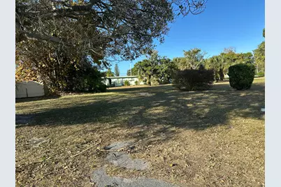 221 NE 9th Avenue, Boynton Beach, FL 33435 - Photo 1