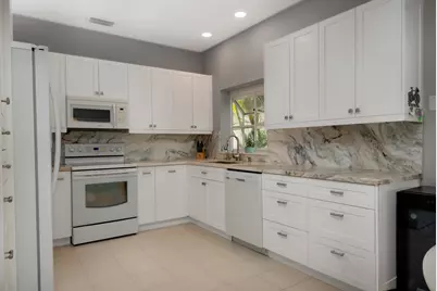 11570 Briarwood Circle #4, Boynton Beach, FL 33437 - Photo 9
