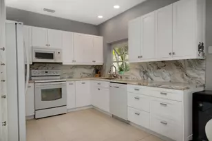 11570 Briarwood Cir, Boynton Beach, FL 33437 - Photo 9