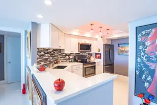 2400 Presidential Way, West Palm Beach, FL 33401 - Photo 7