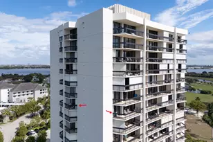 2400 Presidential Way, West Palm Beach, FL 33401 - Photo 41