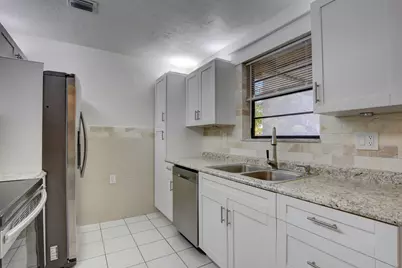 12449 Westhampton Circle, Wellington, FL 33414 - Photo 3