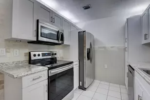 12449 Westhampton Cir, Wellington, FL 33414 - Photo 5