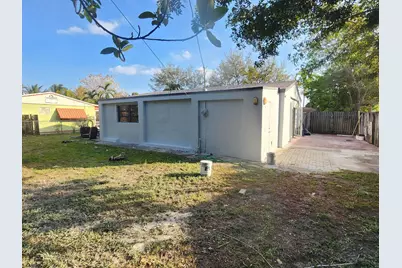 6821 SW 17th Street, North Lauderdale, FL 33068 - Photo 15