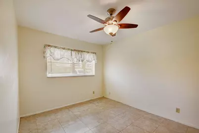2915 Ashley Drive W #E, West Palm Beach, FL 33415 - Photo 21