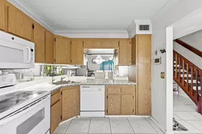 218 Foxtail Drive #B, Greenacres, FL 33415 - Photo 7