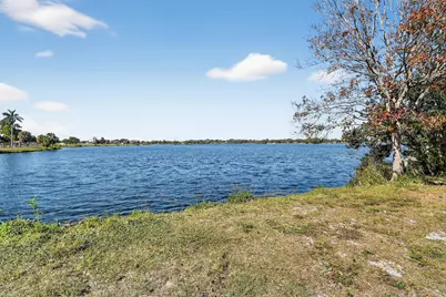 2286 Lake Osborne Drive #Apt. 4, Lake Worth Beach, FL 33461 - Photo 27