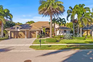 10710 Versailles Blvd, Wellington, FL 33449 - Photo 1