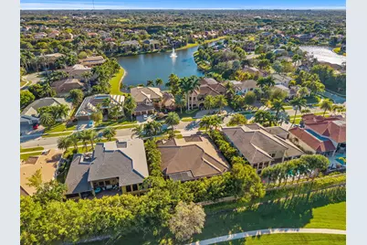 10710 Versailles Boulevard, Wellington, FL 33449 - Photo 47