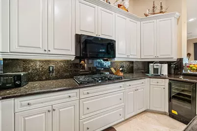 10710 Versailles Boulevard, Wellington, FL 33449 - Photo 7