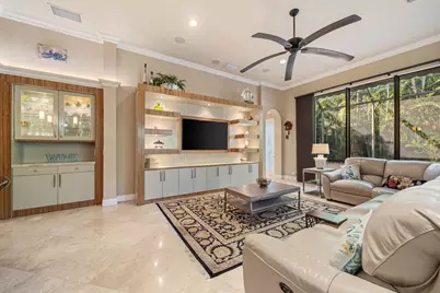 10710 Versailles Boulevard, Wellington, FL 33449 - Photo 11