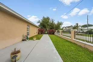 1402 SW Doe Ct, Port Saint Lucie, FL 34953 - Photo 39