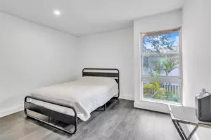 881 NW 81st Way, Plantation, FL 33324 - Photo 23