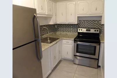 201 Bonnie Boulevard #206, Palm Springs, FL 33461 - Photo 9