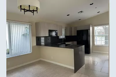 12179 Sunset Point Circle, Wellington, FL 33414 - Photo 15