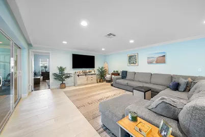 413 S Country Club Drive, Atlantis, FL 33462 - Photo 23