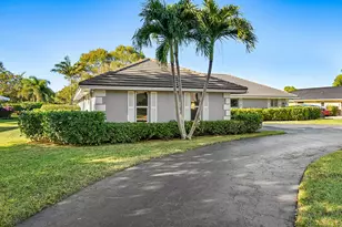 413 S Country Club Dr, Atlantis, FL 33462 - Photo 9