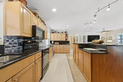 1100 Fleetwood Lane, Fort Pierce, FL 34982 - Photo 13