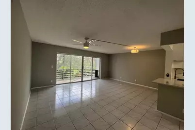 1000 NE 14th Avenue #401, Hallandale Beach, FL 33009 - Photo 5