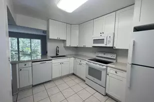 1000 NE 14th Ave, Hallandale Beach, FL 33009 - Photo 7